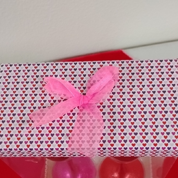 D- NWT Heart Design Champagne Flutes - Set of 2 - Picture 4 of 10